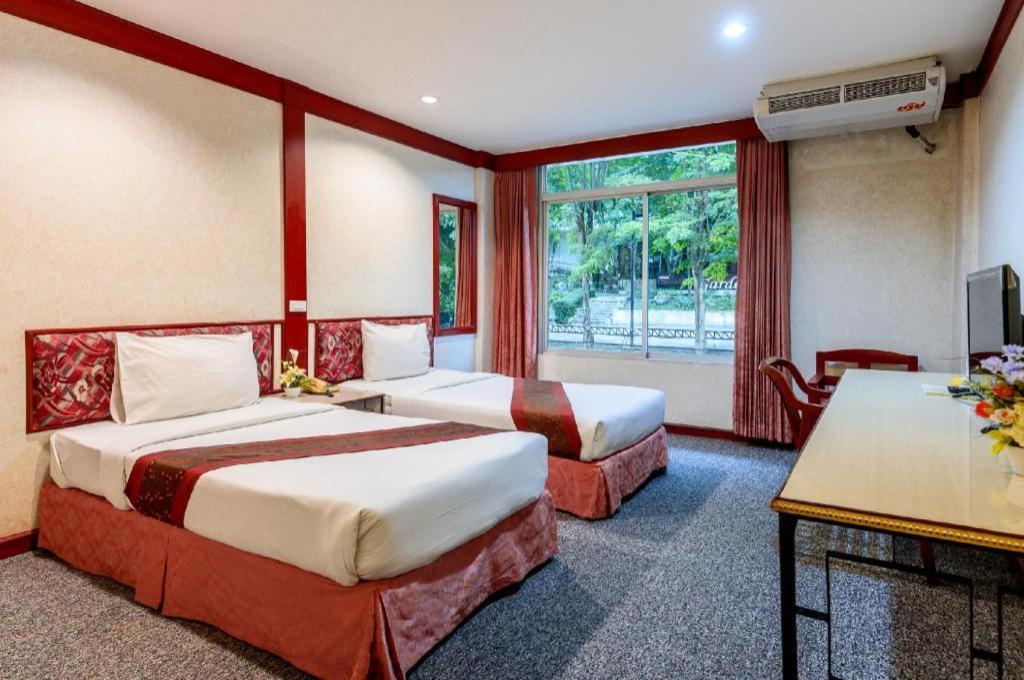 נאקהון סאוואן Beverly Hill Park Hotel מראה חיצוני תמונה